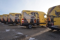 Die voll ausgestatteten Hydrema-Fahrzeuge, mit denen die Servicetechniker unterwegs sind, sind rollende Werkstätten. (Bild: Hydrema Baumaschinen)