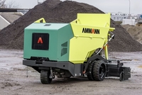 Ammann empfiehlt seinen überarbeiteten Minifertiger AFW150-2 besonders für Gehwegasphaltierungen und Ausbesserungsarbeiten unter beengten Einsatzbedingungen