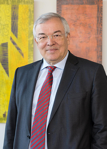 Prof. Thomas Bauer neuer FIEC-Präsident